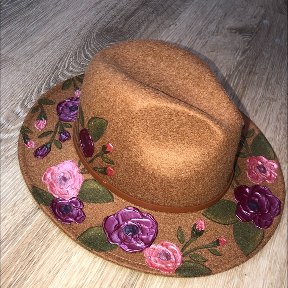Custom painted floral summer hat - Picture 3 of 3